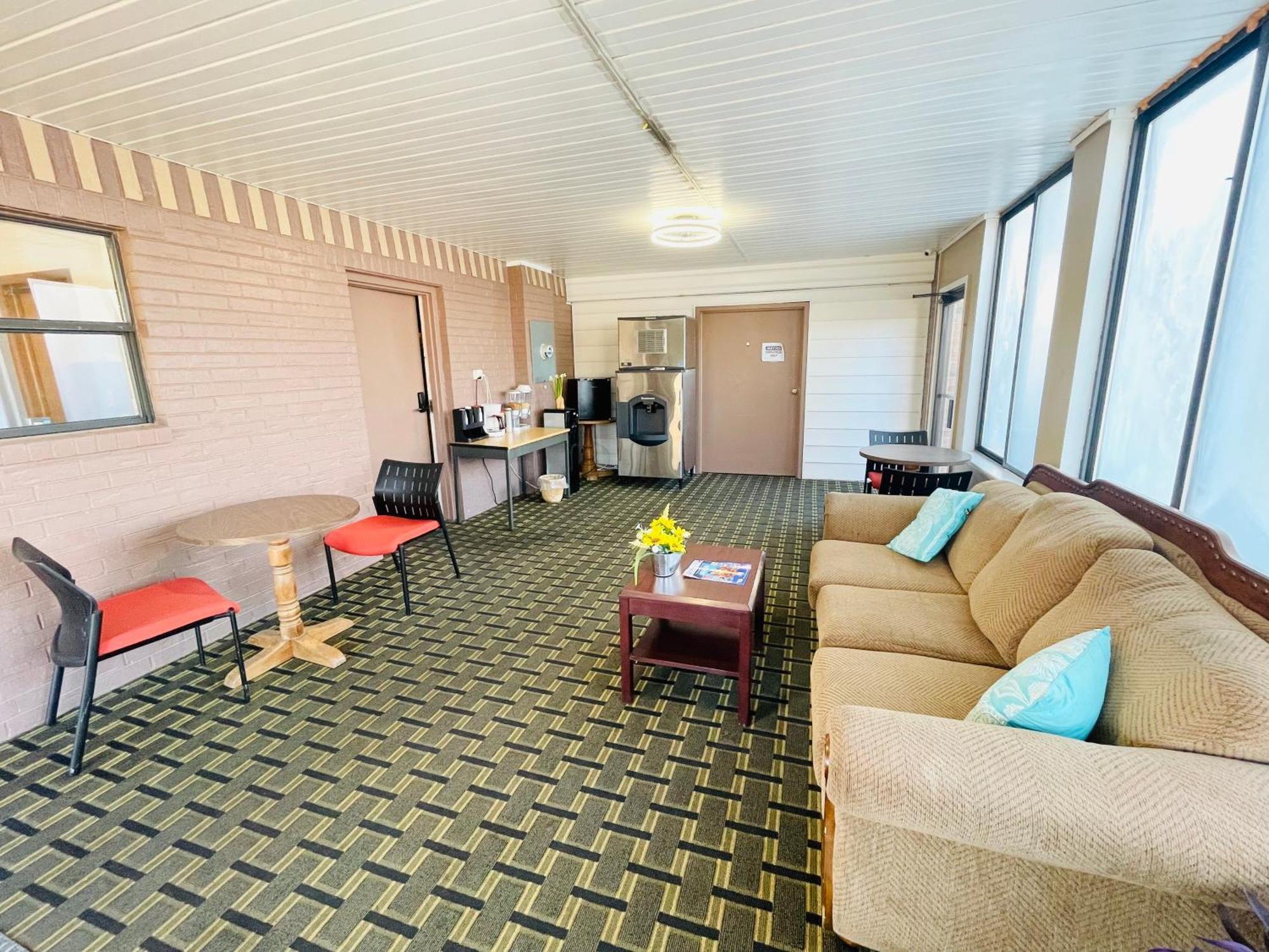 Americas Best Value Inn Jay Exterior photo